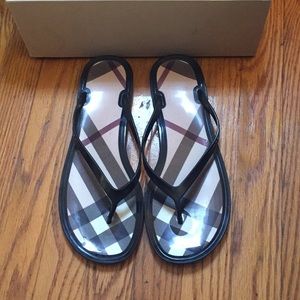 Burberry sandals women box says Euro size 40